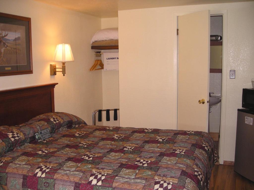 Falls Motel Thompson Falls Номер фото
