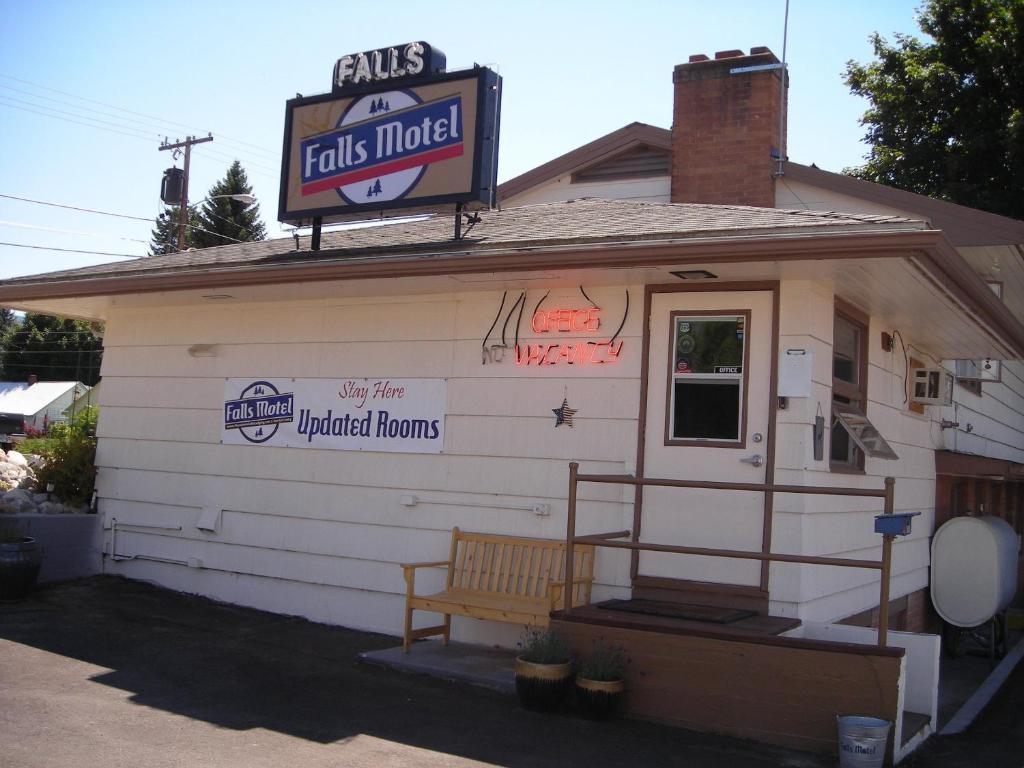 Falls Motel Thompson Falls Екстер'єр фото