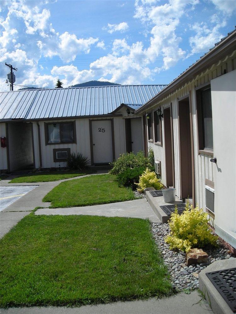 Falls Motel Thompson Falls Екстер'єр фото